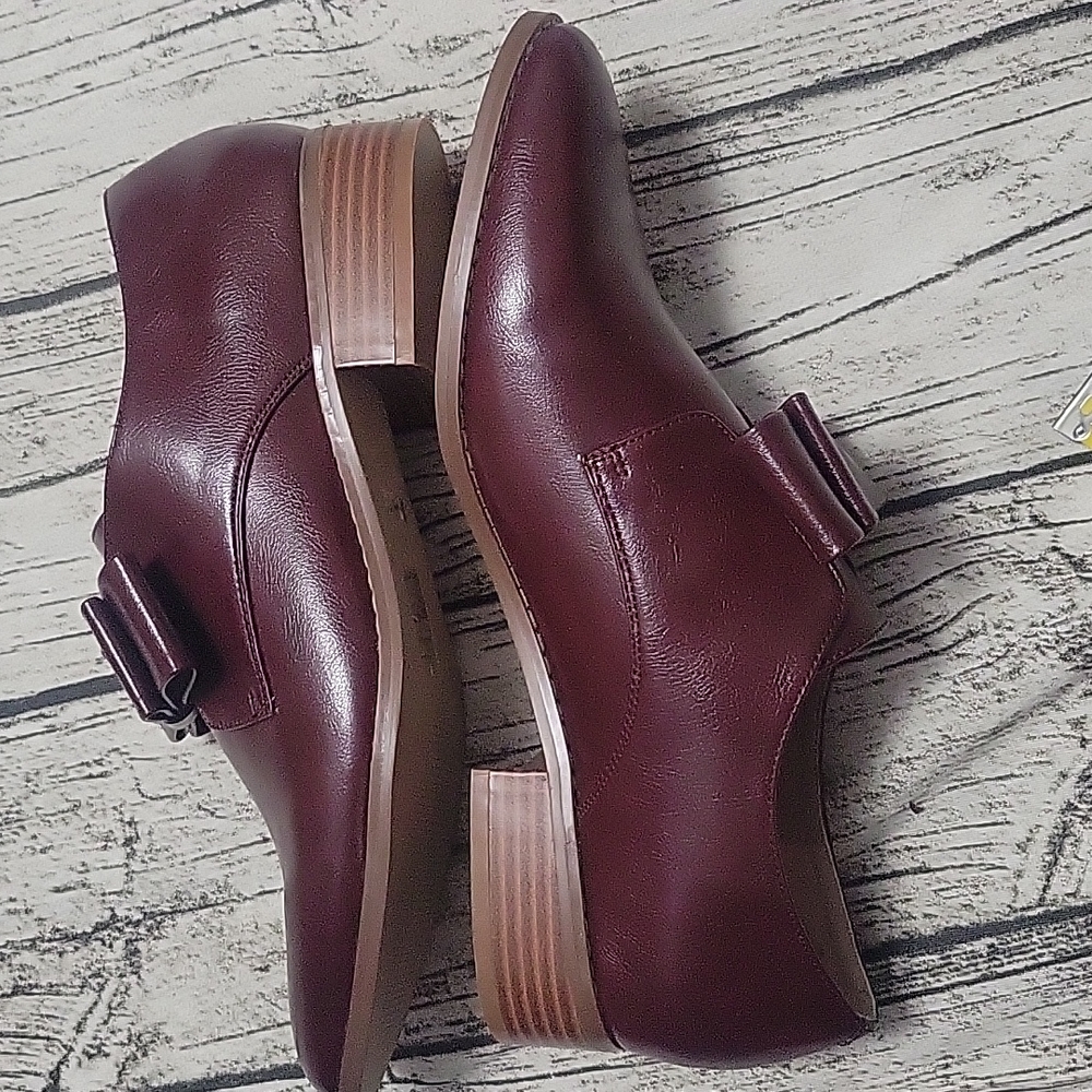 Chanel Burgundy Leather Women's Shoes - Picture 7 of 13